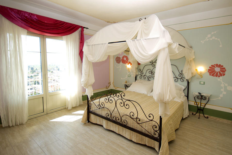 La Chandelle Massarosa Quarto foto